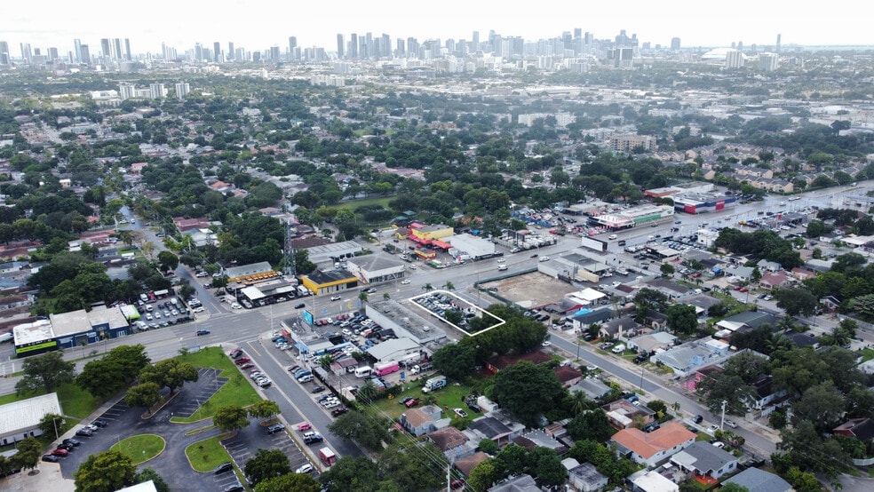 3100 NW 27th Ave, Miami, FL for lease - Building Photo - Image 2 of 4