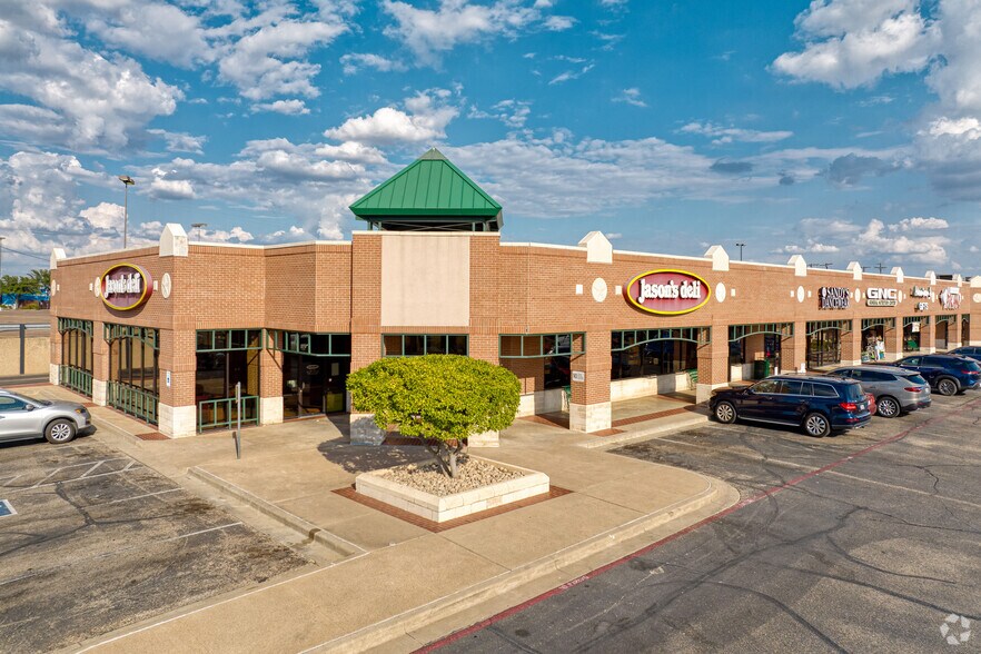4300 W Waco Dr, Waco, TX à louer - Photo du bâtiment - Image 2 de 7
