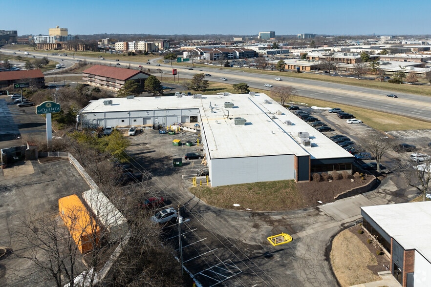 2248-2268 Welsch Industrial Ct, Saint Louis, MO for lease - Aerial - Image 2 of 4