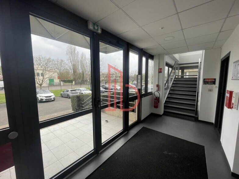 Office in Bruges for lease - Lobby - Image 2 of 4