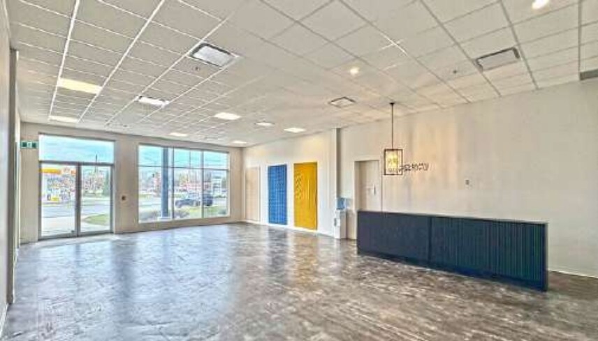 1499 Ch De Chambly, Carignan, QC J3L 1P5 - Unit 1 & 2 -  - Interior Photo - Image 2 of 3