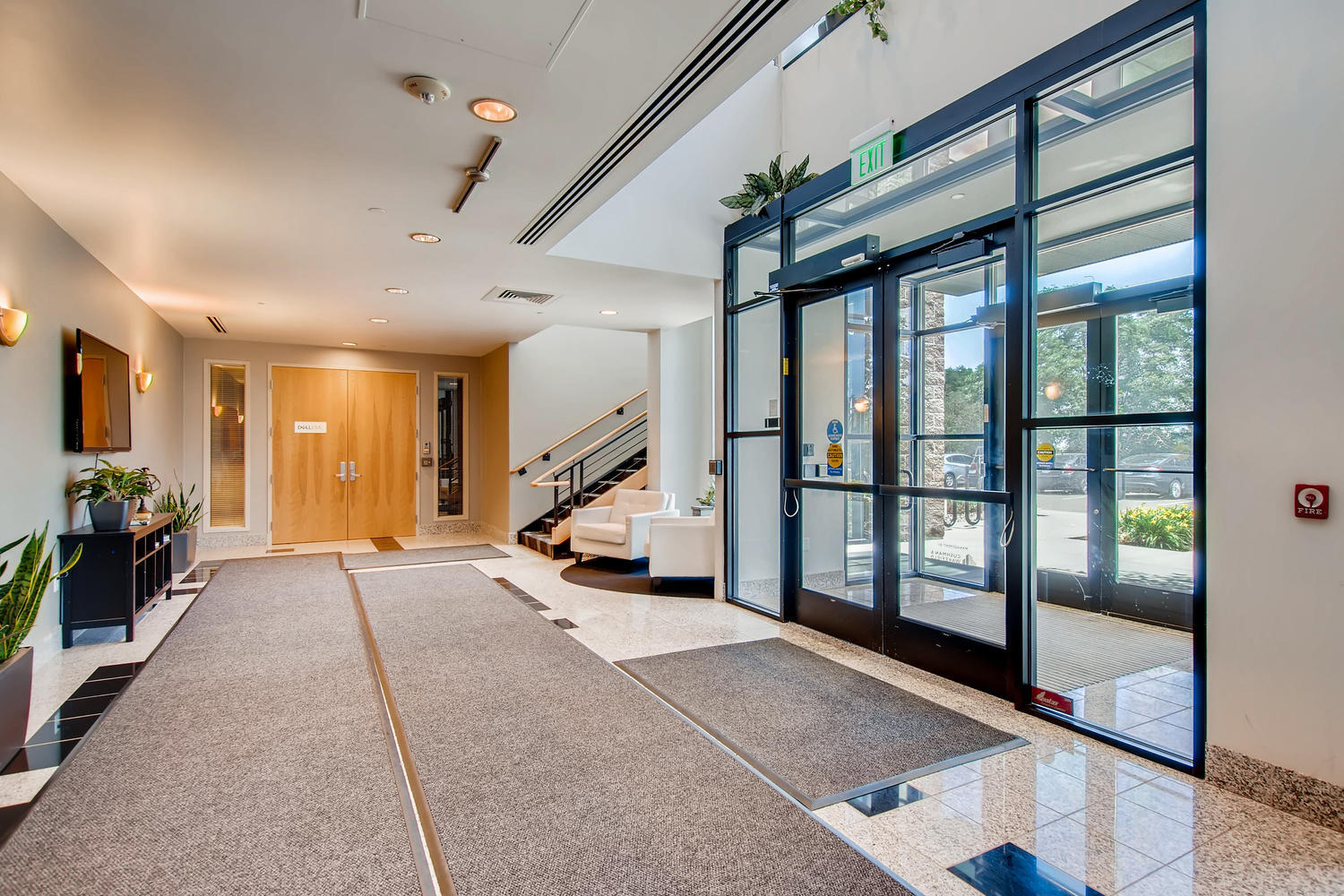 371 Centennial Pky, Louisville, CO à louer Hall d’entrée- Image 1 de 5