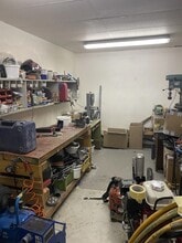 Flex in Saint-Genis-Laval for lease Interior Photo- Image 2 of 10