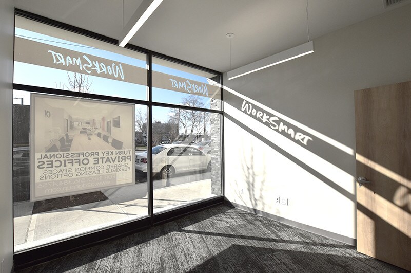 35 N Broadway, Hicksville, NY à louer - Photo intérieure - Image 2 de 26