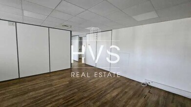 Office in Marseille for lease Interior Photo- Image 1 of 5