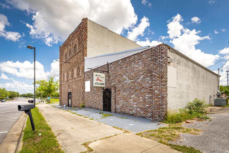 4914 Main St, Moss Point, MS for sale - Building Photo - Image 1 of 1