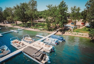 Plus de détails pour 10762 Lakeview Shore Dr, Pine City, MN - Commerce de détail à louer