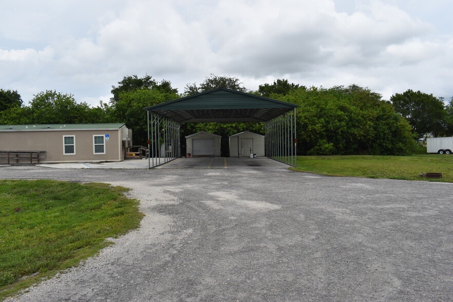 1893 90th Ave, Vero Beach, FL for lease - Building Photo - Image 2 of 21
