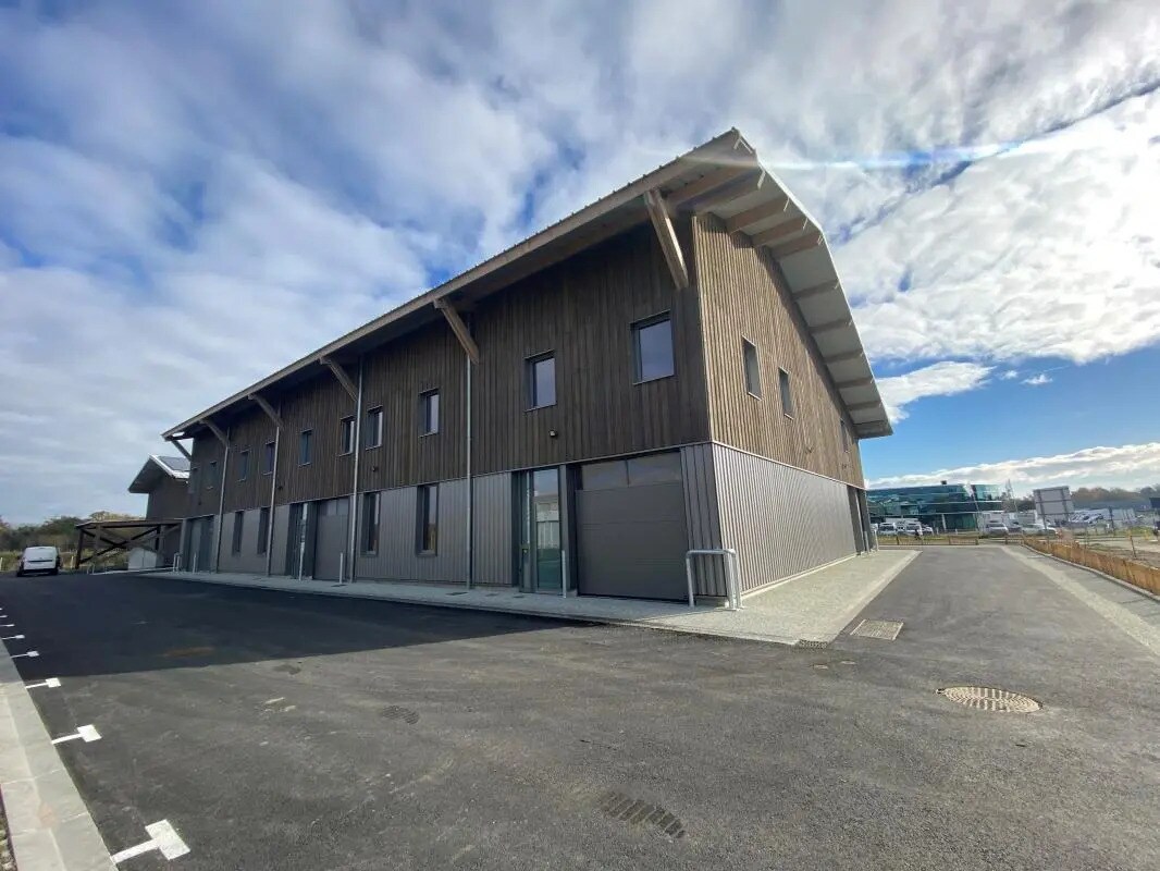 Flex dans Le Haillan à louer Photo du bâtiment- Image 1 de 15