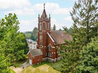 Plus de détails pour 121 N 5th Ave, Iron River, MI - Spécialité à vendre