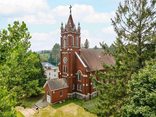 Plus de détails pour 121 N 5th Ave, Iron River, MI - Spécialité à vendre