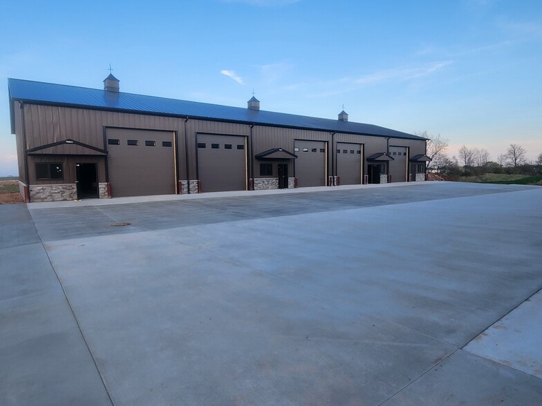 233 Innovation Dr, Fredonia, WI for lease - Building Photo - Image 3 of 7