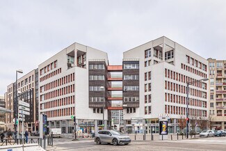 Plus de détails pour 28-34 avenue du Centre, Montigny-le-Bretonneux - Bureau à louer