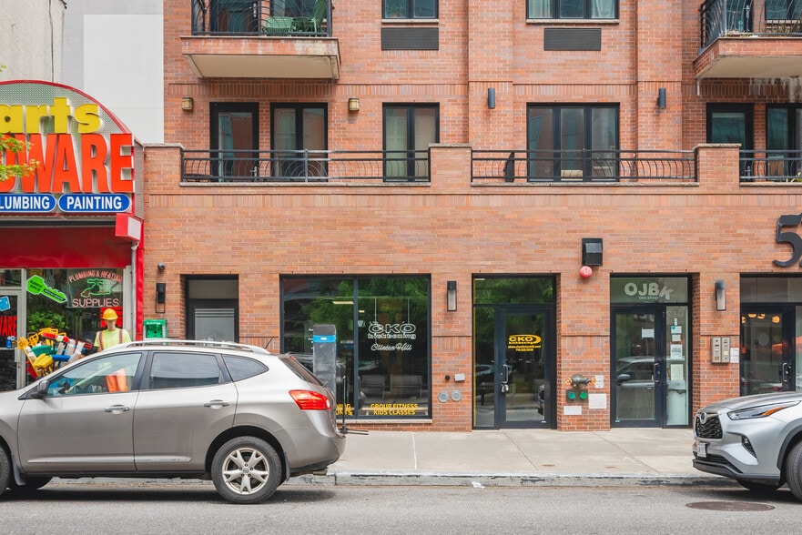 525 Myrtle Ave, Brooklyn, NY for lease - Building Photo - Image 3 of 4