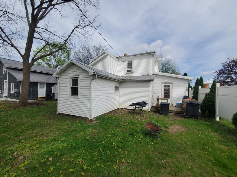 128 N 4th St, Upper Sandusky, OH à vendre - Photo du bâtiment - Image 3 de 27