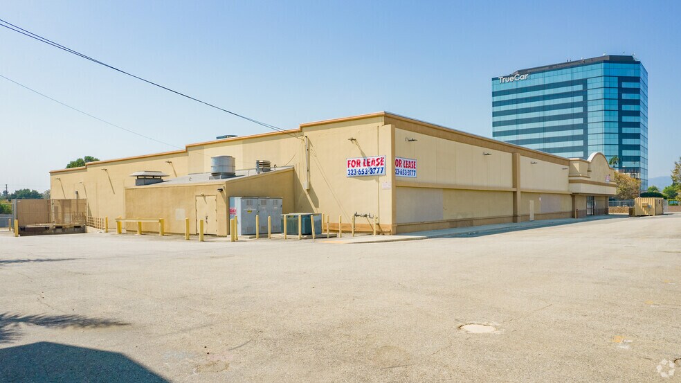 3443 S Sepulveda Blvd, Los Angeles, CA à louer - Photo du bâtiment - Image 2 de 8