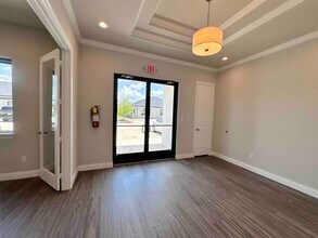 2001 Auburn Hills Pky, McKinney, TX for lease Interior Photo- Image 2 of 7