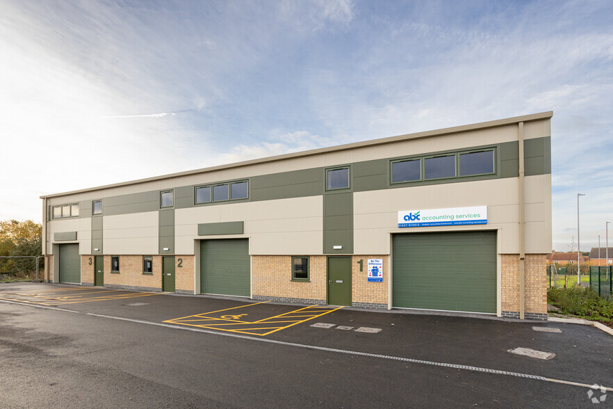 Willoughton Dr, Gainsborough for lease - Primary Photo - Image 1 of 3