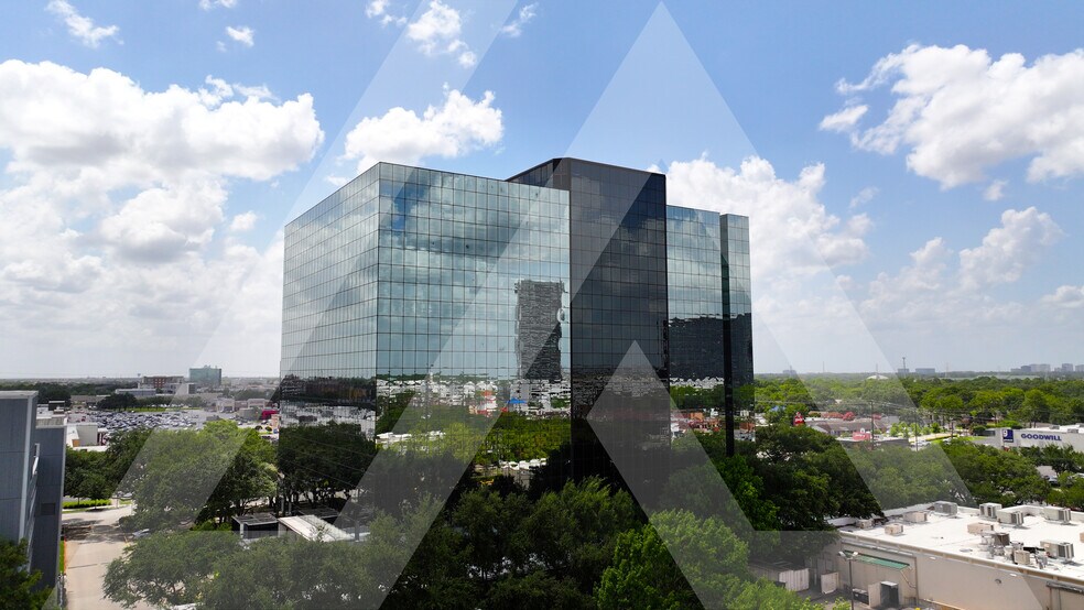 10777 Westheimer Rd, Houston, TX à louer - Photo du bâtiment - Image 2 de 8