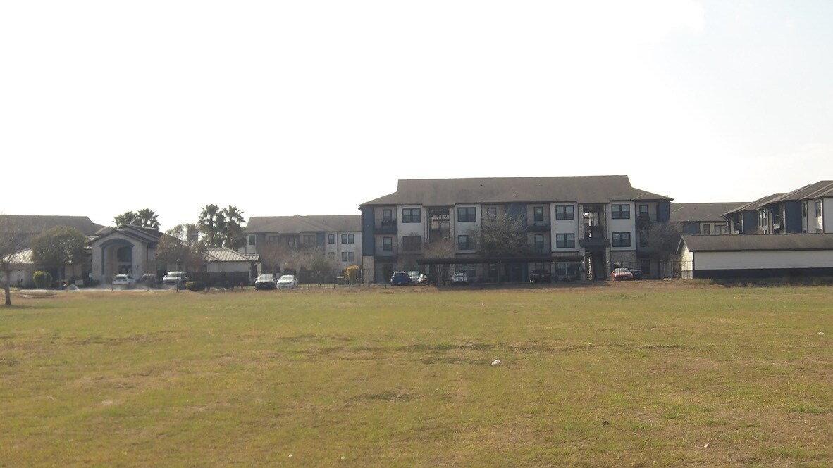 902 S Palm Court Dr, Harlingen, TX for sale Building Photo- Image 1 of 15