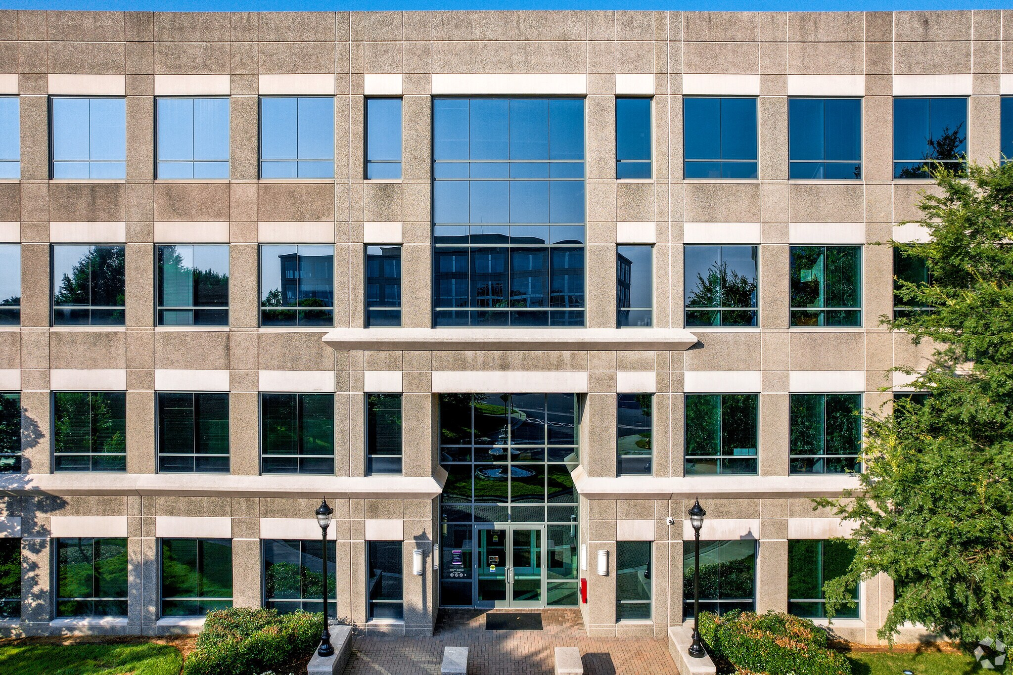 13515 Ballantyne Corporate Pl, Charlotte, NC for lease Primary Photo- Image 1 of 10