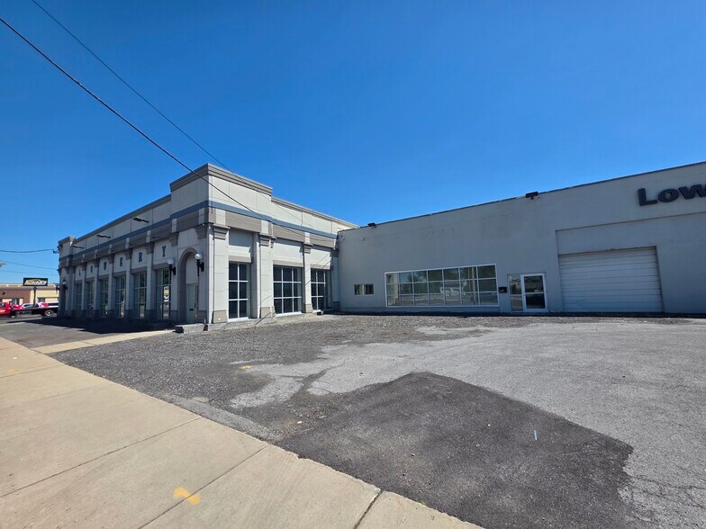 647 W Genesee St, Syracuse, NY à vendre - Photo du bâtiment - Image 2 de 35