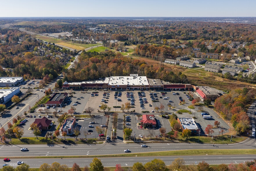 4330-4368 S Laburnum Ave, Richmond, VA for lease - Building Photo - Image 1 of 10