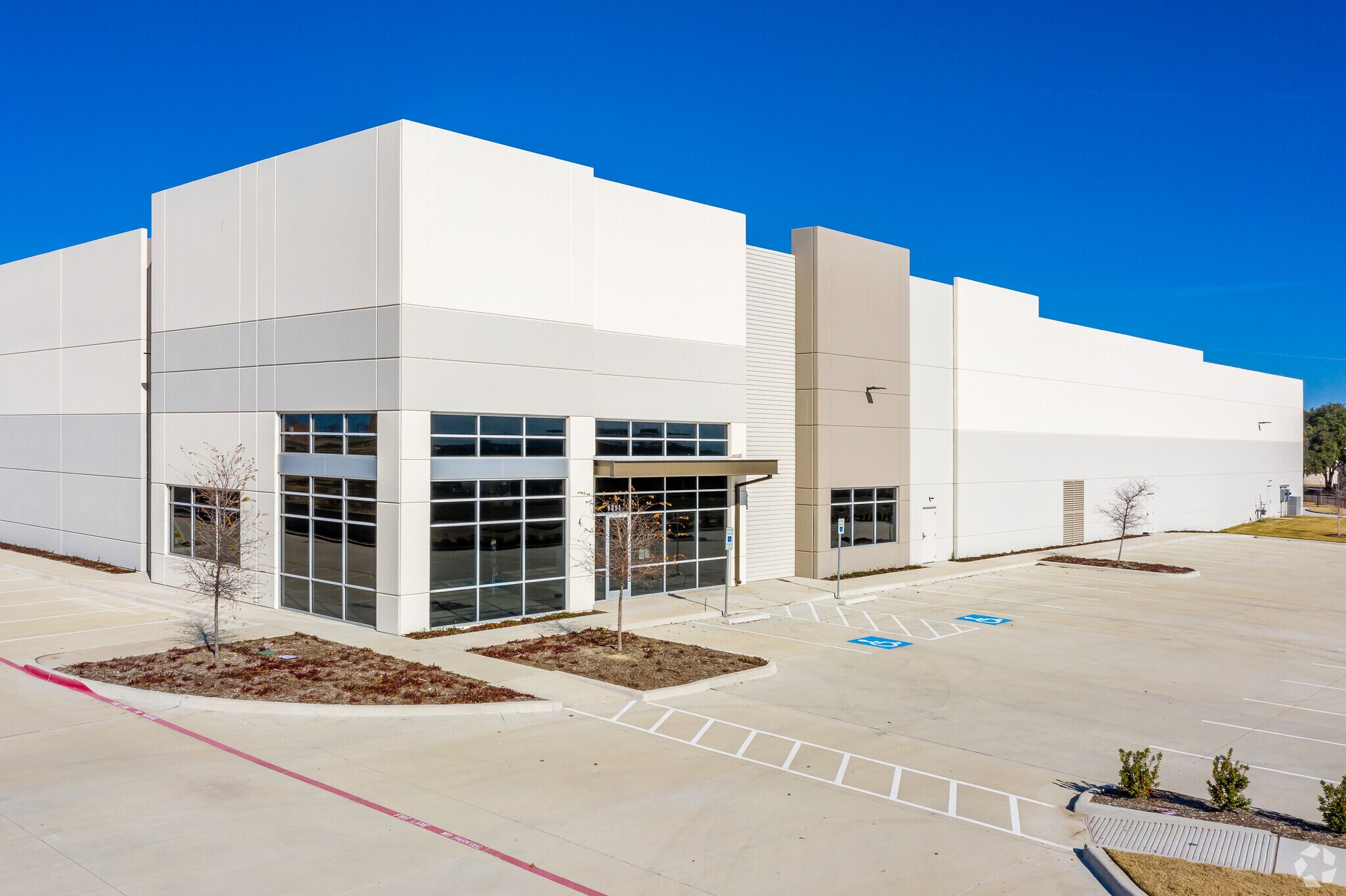 9091 Autobahn Dr, Dallas, TX à vendre Photo du bâtiment- Image 1 de 1