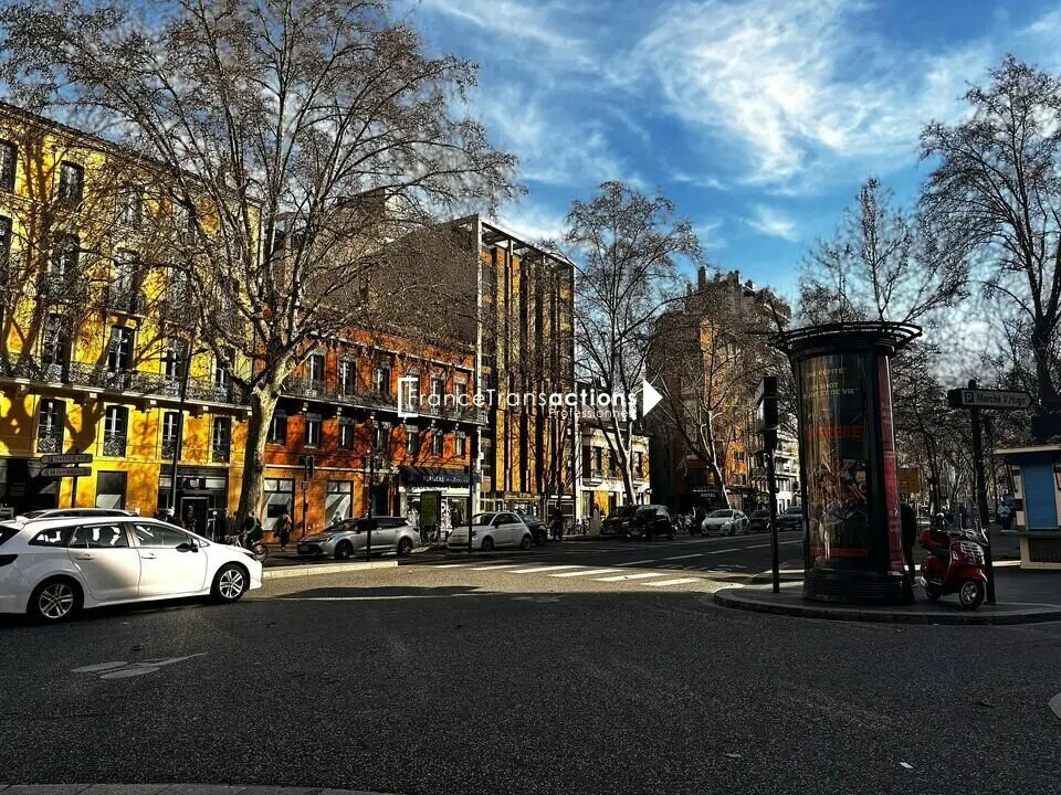 Office in Toulouse for lease Building Photo- Image 1 of 3