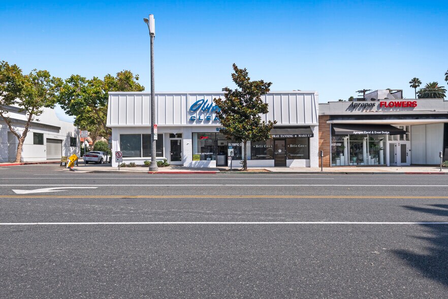 364-368 S Maple Dr, Beverly Hills, CA à louer - Photo du bâtiment - Image 3 de 6