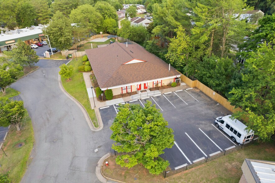 83 Sugarland Run Dr, Sterling, VA à louer - Photo du bâtiment - Image 3 de 51