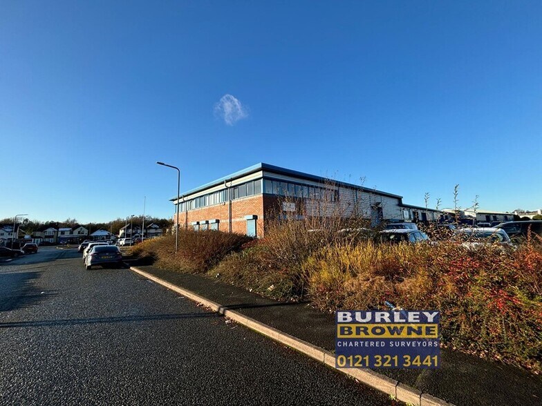 Brookfield Dr, Cannock à louer - Photo du bâtiment - Image 1 de 14