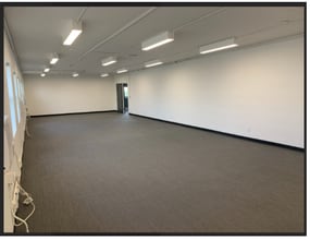 2800 Airport Ave, Santa Monica, CA à louer Photo du bâtiment- Image 2 de 4