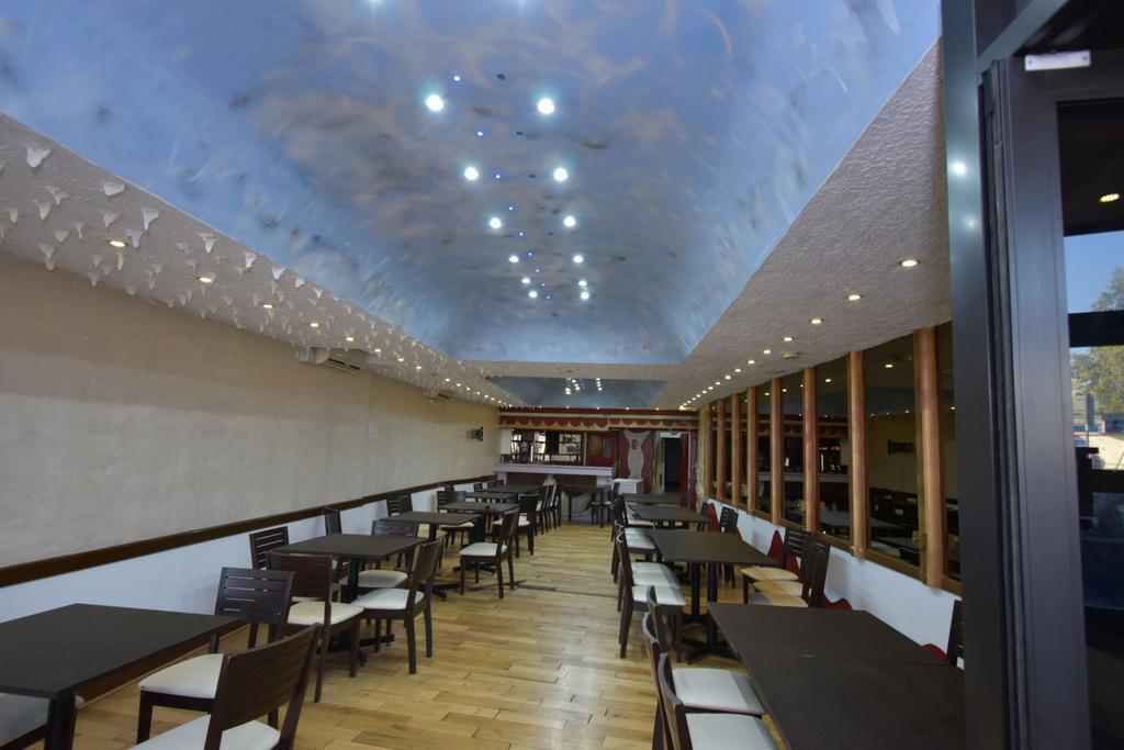 397-399 Honeypot Ln, Stanmore à vendre Photo intérieure- Image 1 de 9