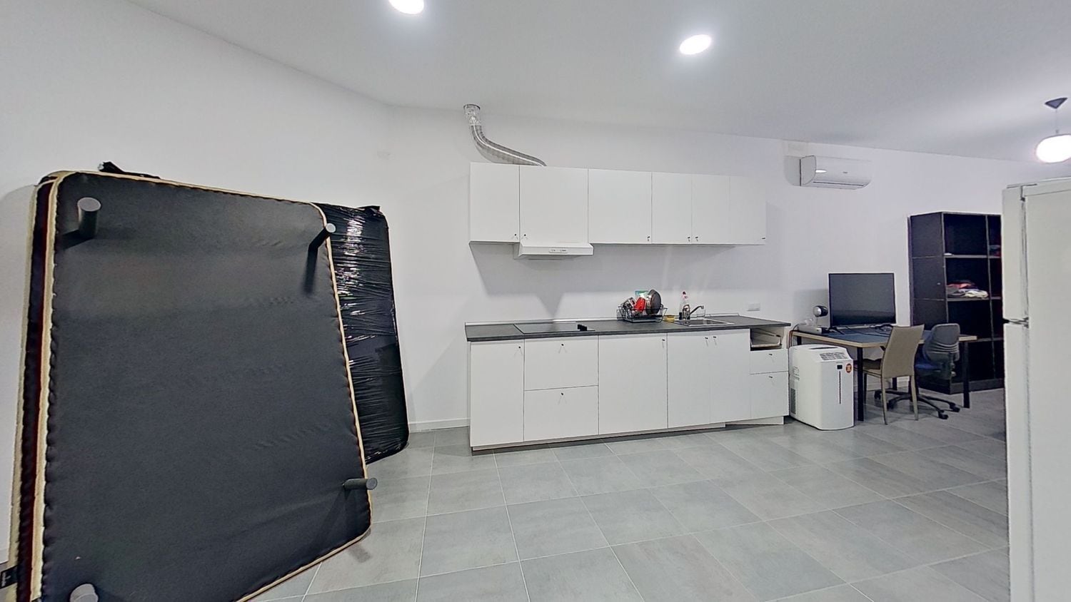 Madrid, MAD 28017 -  -  - Interior Photo - Image 2 of 8