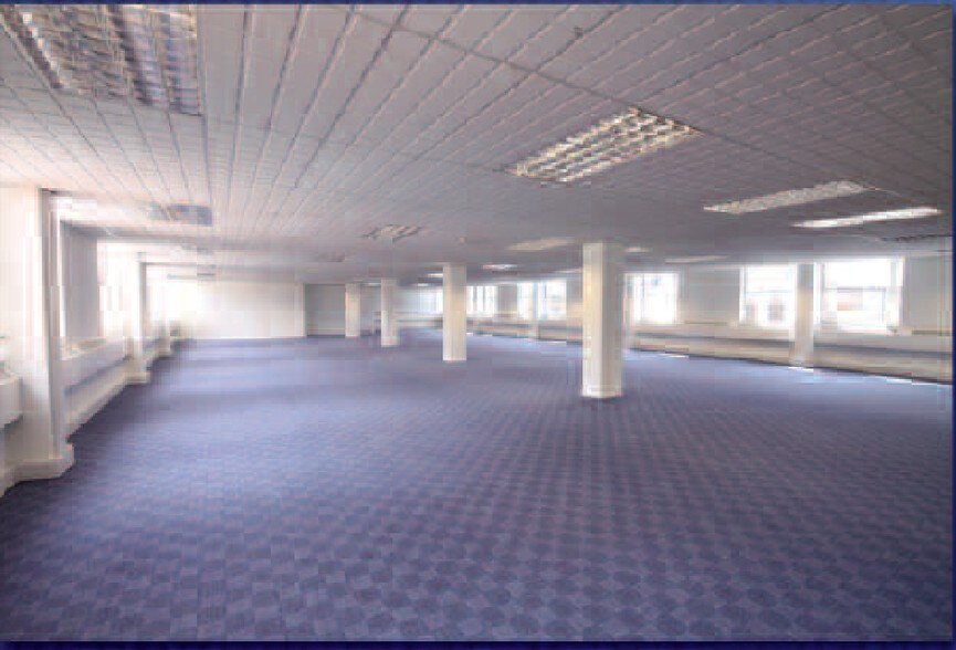 61-69 Derngate, Northampton for lease - Interior Photo - Image 3 of 15