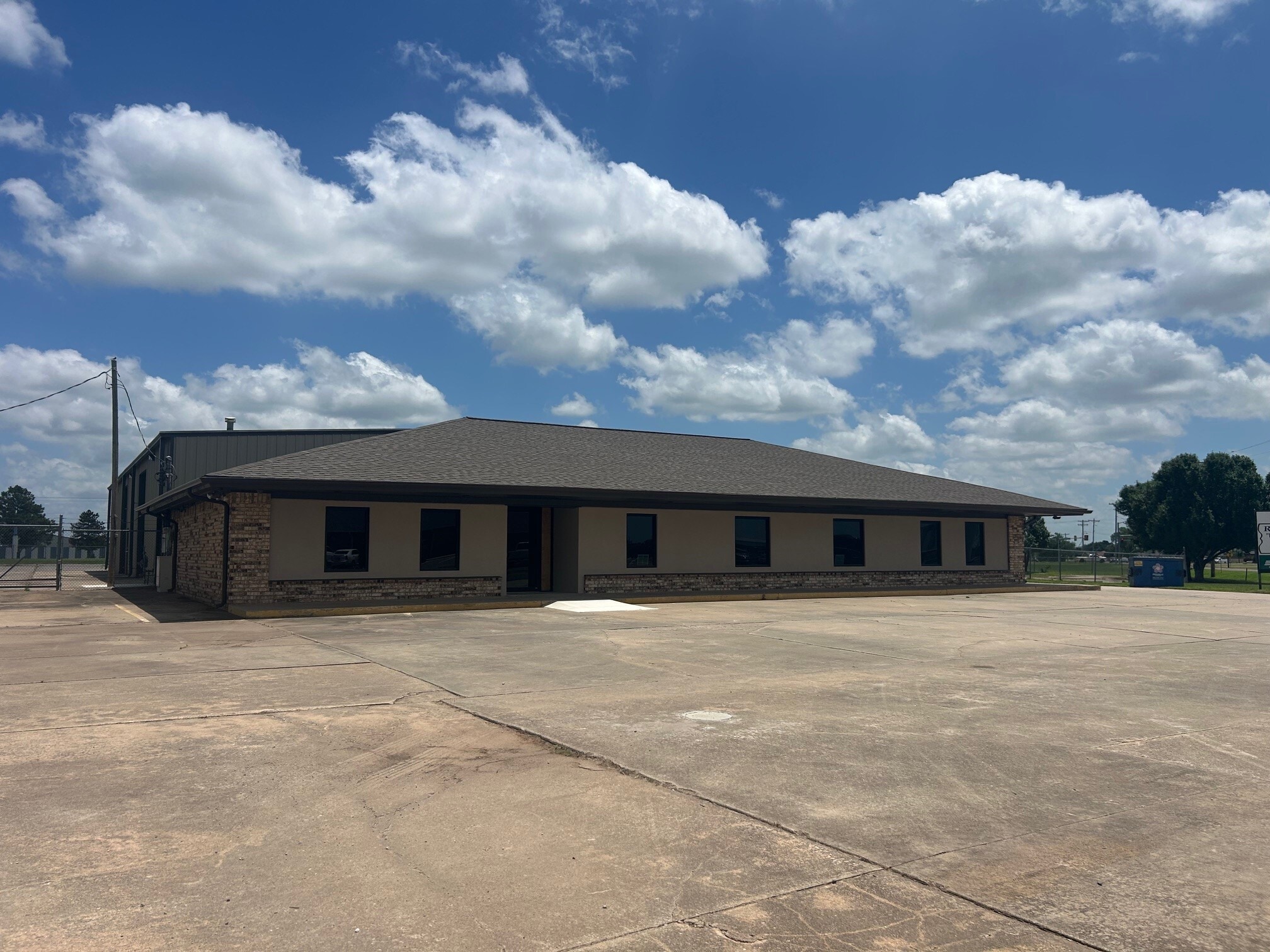 2404 S Broadway St, Oklahoma City, OK for lease Building Photo- Image 1 of 13
