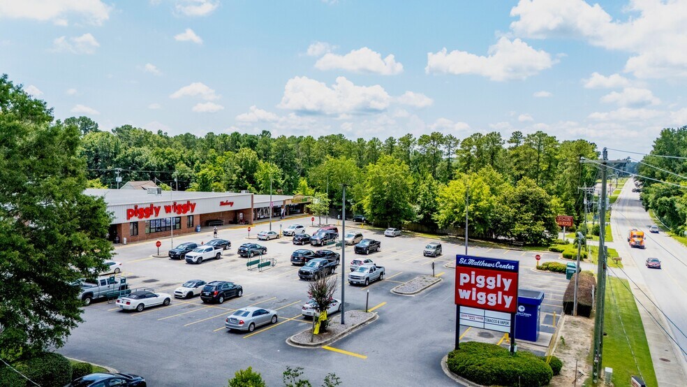 611-621 Harry C Raysor Dr, Saint Matthews, SC à louer - Photo du bâtiment - Image 3 de 11