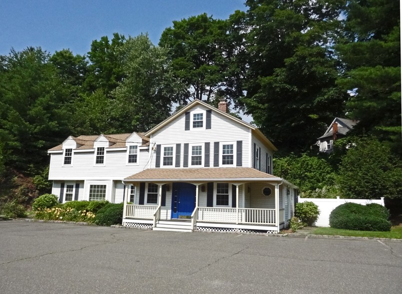 940 Danbury Rd, Georgetown, CT for lease - Building Photo - Image 1 of 15