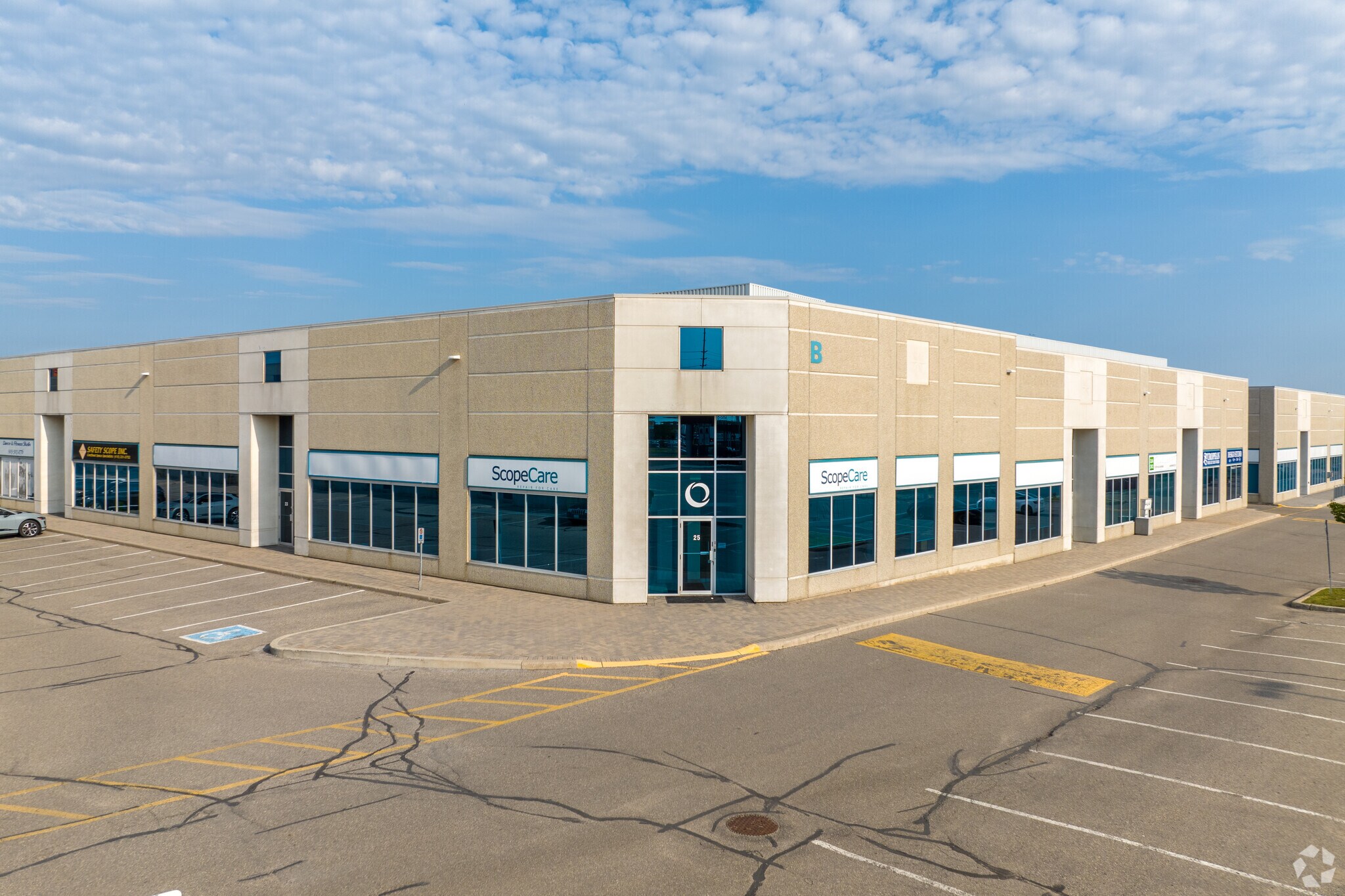 2501 Rutherford Rd, Vaughan, ON à vendre Photo du bâtiment- Image 1 de 1