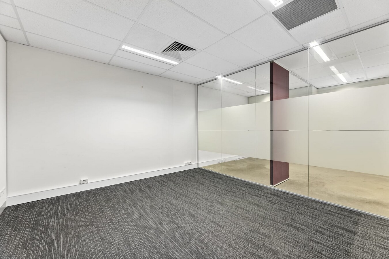 120 Bay St, Port Melbourne, VIC 3207 - Unité 311 - - Photo intérieure - Image 1 of 4