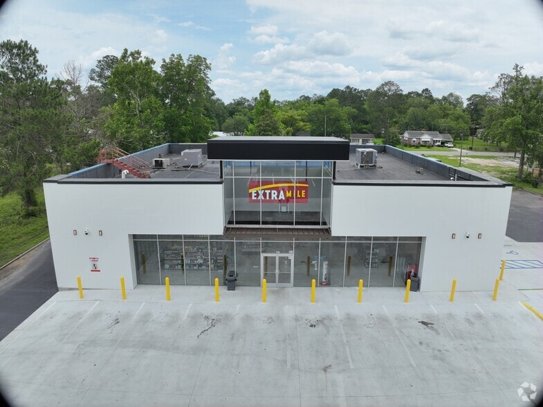 715 W 4th St, Adel, GA for sale - Matterport Community - Image 2 of 19