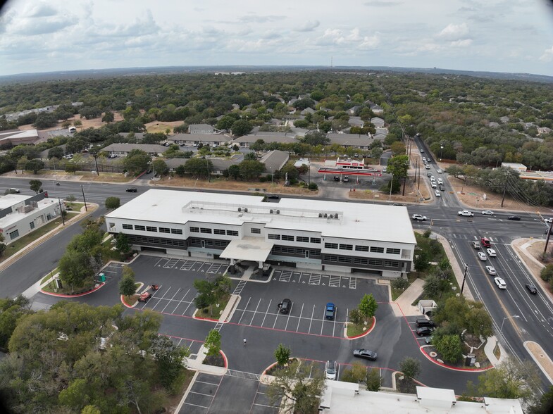 8701 Menchaca Rd, Austin, TX for lease - Matterport Community - Image 2 of 20