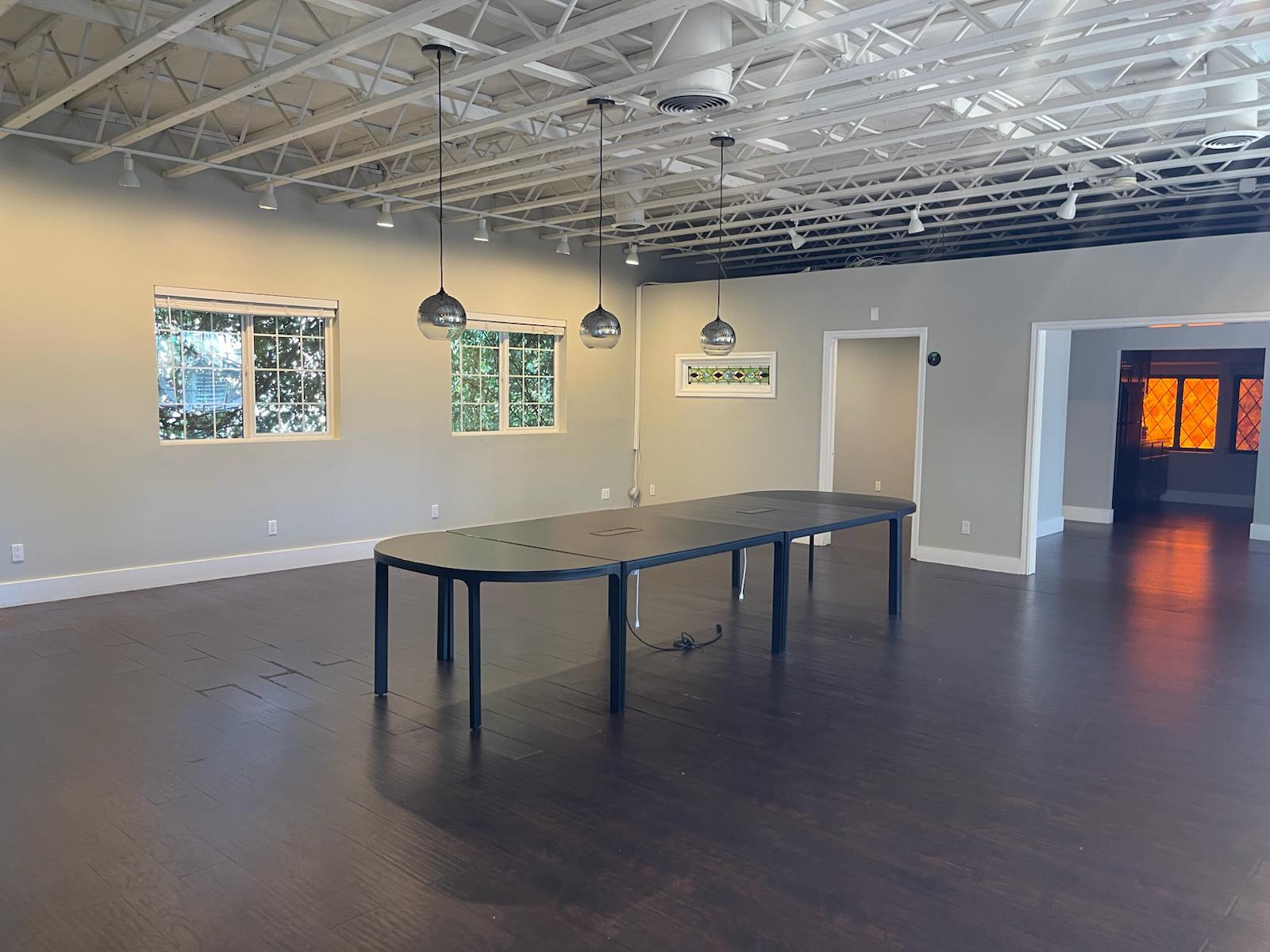 1350 N Highland Ave, Los Angeles, CA for lease Interior Photo- Image 1 of 11