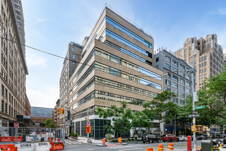 325 Hudson St, New York, NY for lease - Primary Photo - Image 1 of 18