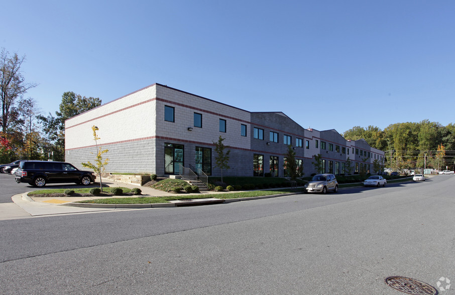 5800 Woodcliff Rd, Bowie, MD for sale - Building Photo - Image 1 of 1