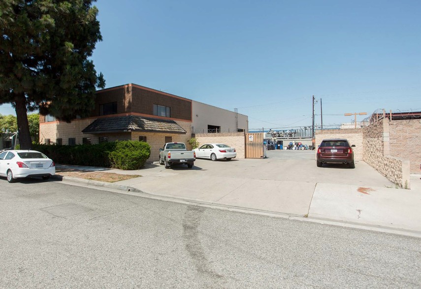 16257 Illinois Ave, Paramount, CA for sale - Building Photo - Image 3 of 35