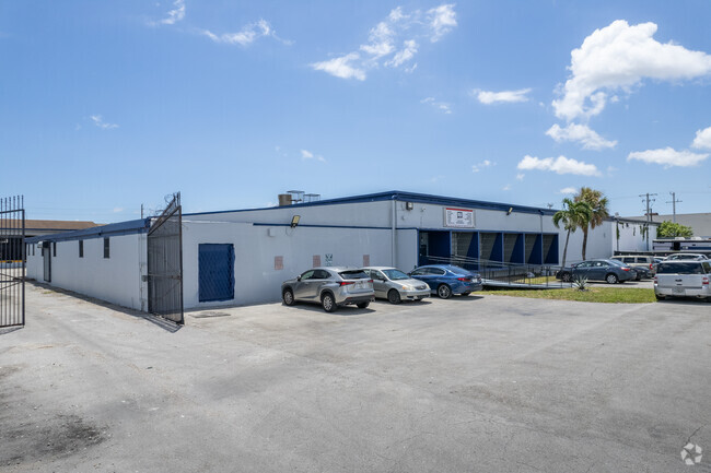 Plus de détails pour 6721 NW 36th Ave, Miami, FL - Industriel à vendre