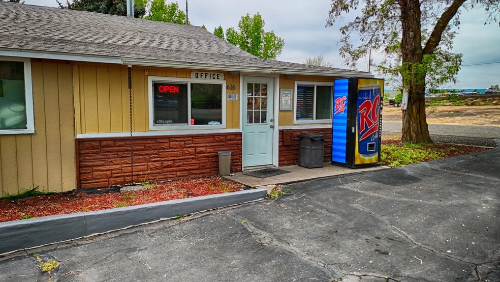 616 Mill St, Maupin, OR for sale - Building Photo - Image 2 of 29