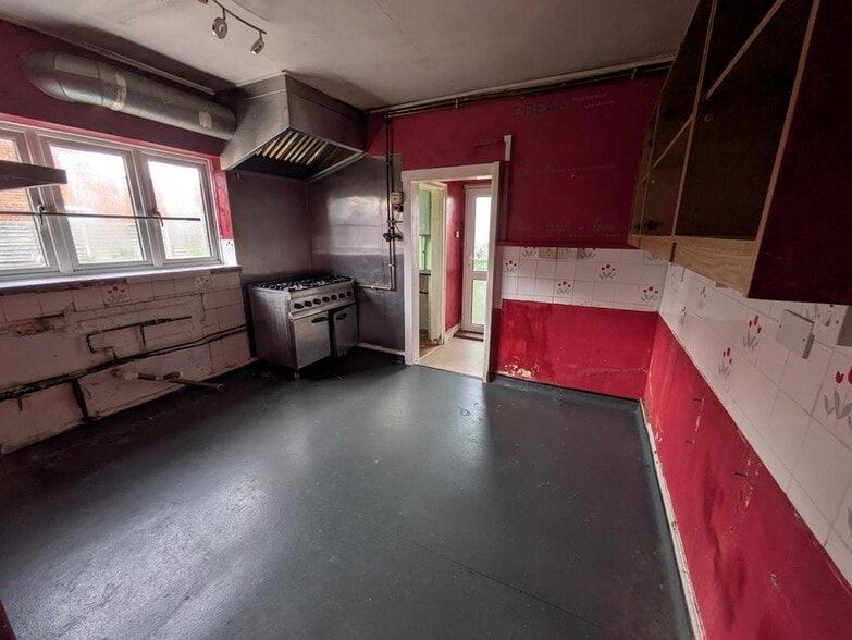 89 Oak Hl, Guildford for lease - Building Photo - Image 3 of 9